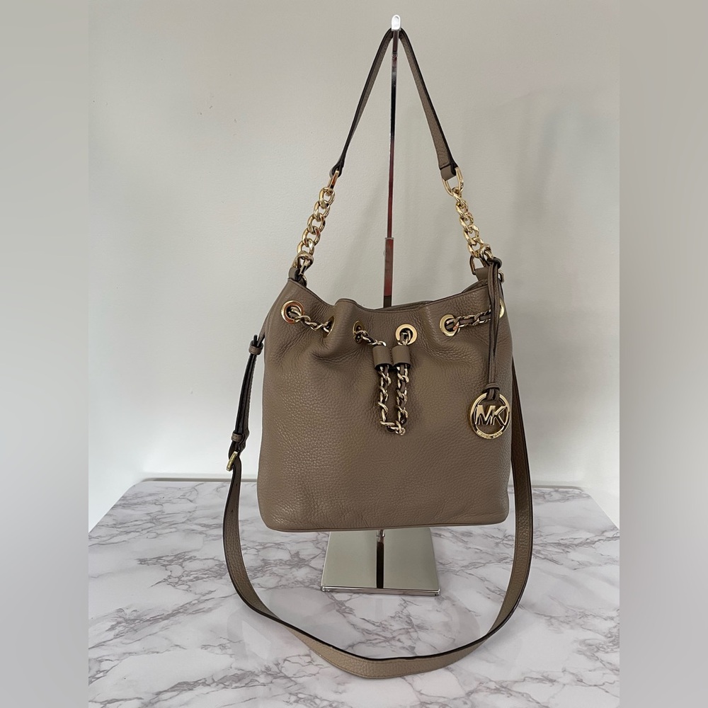 Michael Kors Frankie Drawstring Shoulder bag Crossbody
